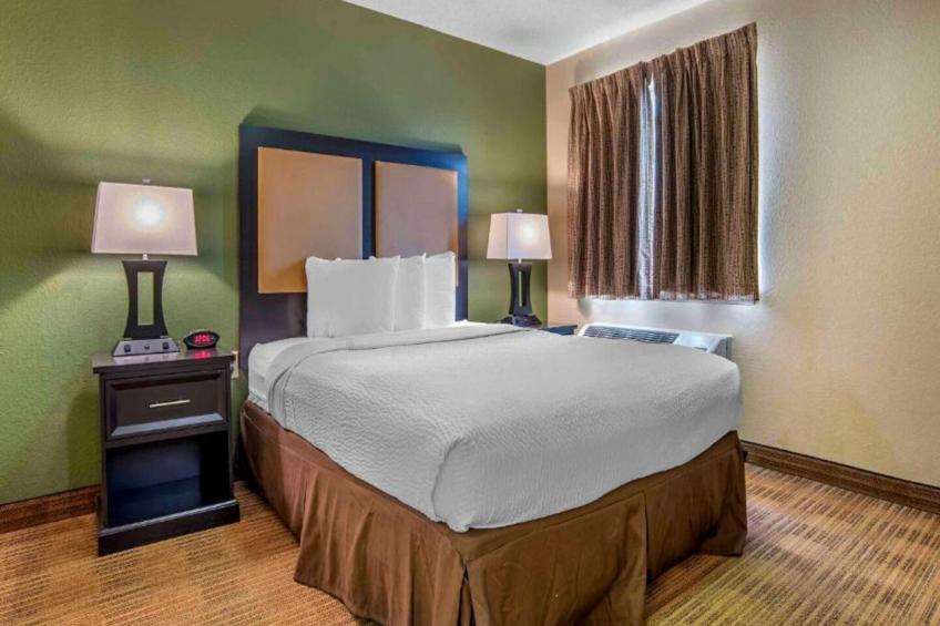 1 Queen Bed | Mob Acc Tub Ste Nsmk Sb Micfri - foto 25