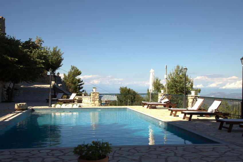 Sommer Dafnopanagia Luxusstudio Ourania