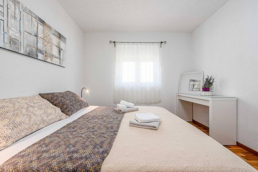 Villa Pezer with heated pool & sauna - foto 35