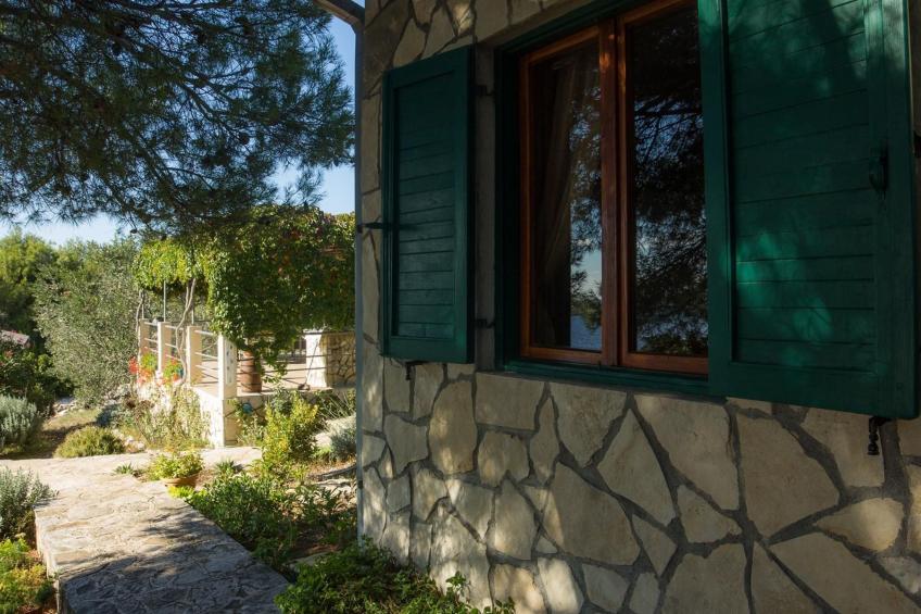 in Maslinica mit Großer Terrasse - foto 8