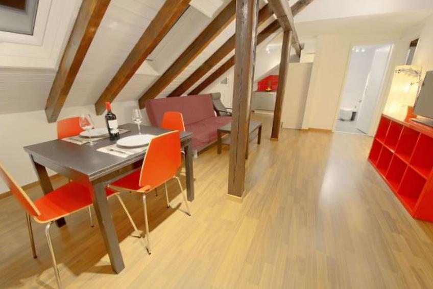 ZH Strawberry - Oerlikon HITrental Apartment