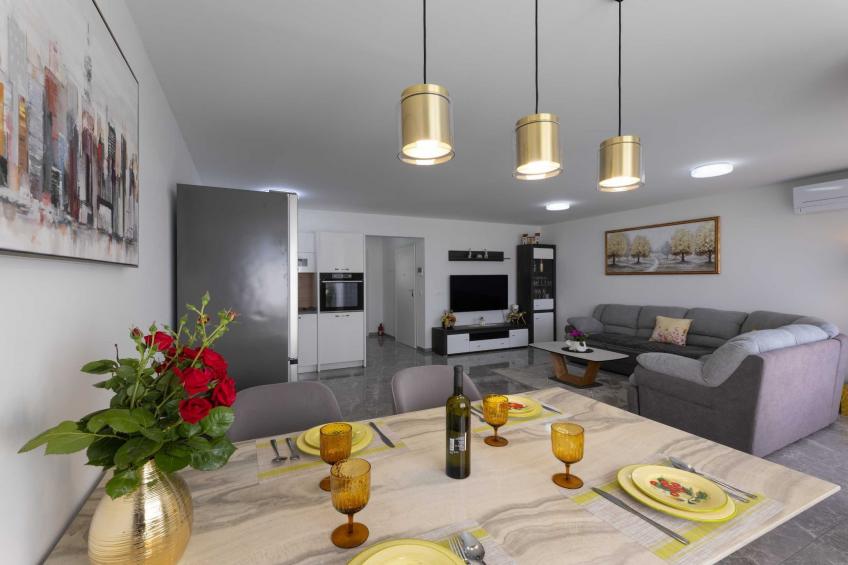 Kastel Stari Sunny Downtown Apartment with Terrace - One Bedroom Apartment with Terrace - foto 7