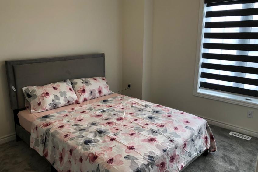 Haus in Brampton mit privatem Parkplatz - foto 25