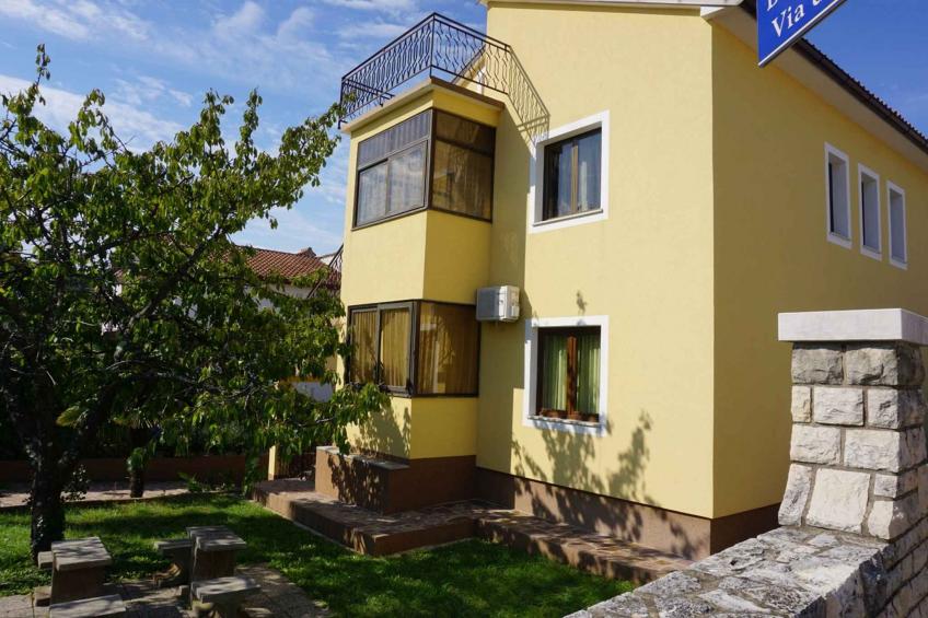 Vakantiewoning met balkon en wifi - VW-HBRHR - foto 15