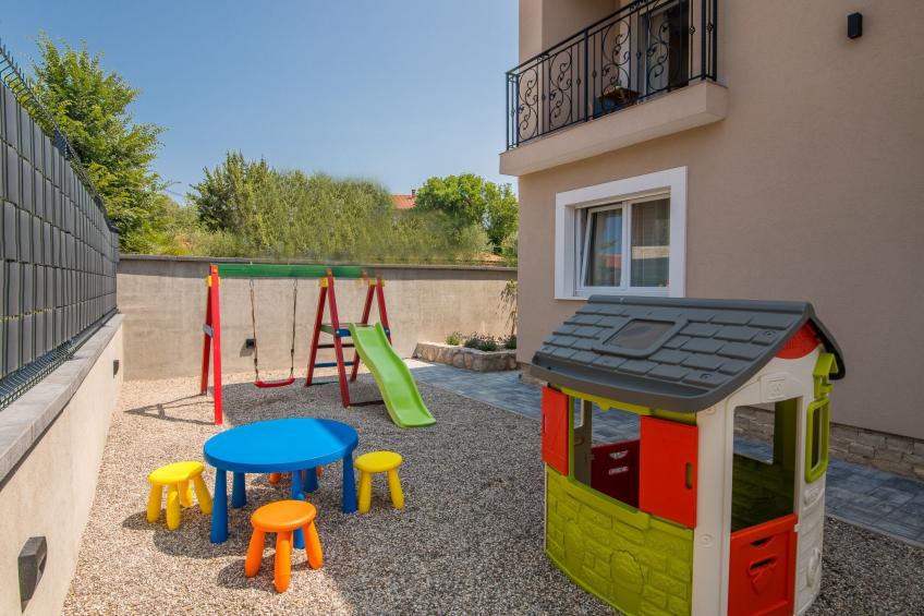 Luxuriöse Villa mit Salzwasserpool in einer ruhigen Gegend - foto 37