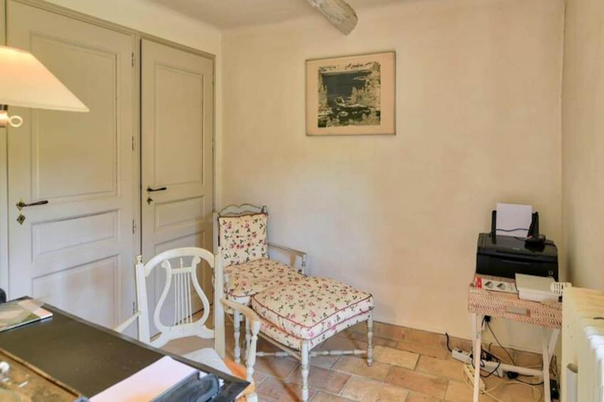 "le Mas Des Oliviers: Esprit Provençal Authentique" - foto 24