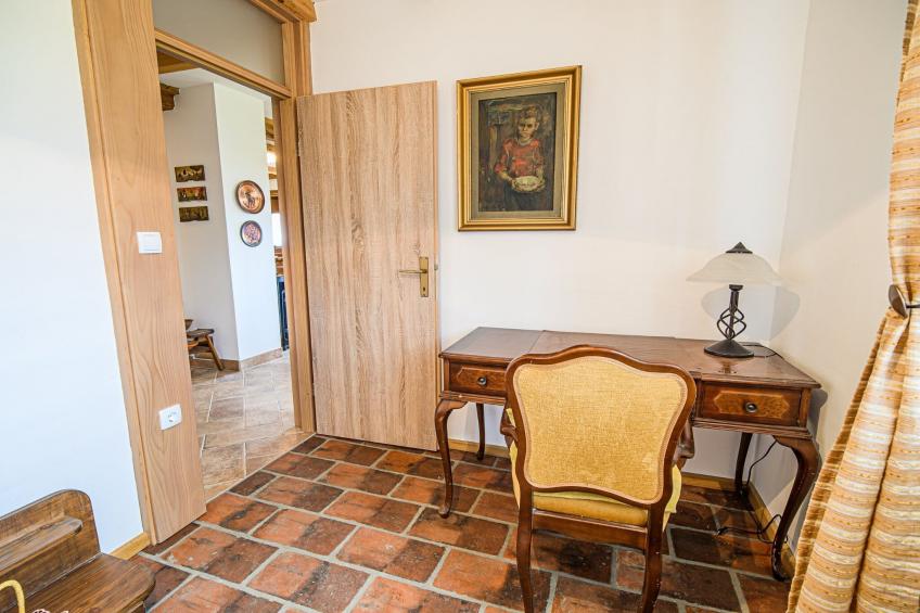 Hidden Authentic Haven Apartments - Two Bedroom Apartment with Balcony - foto 16