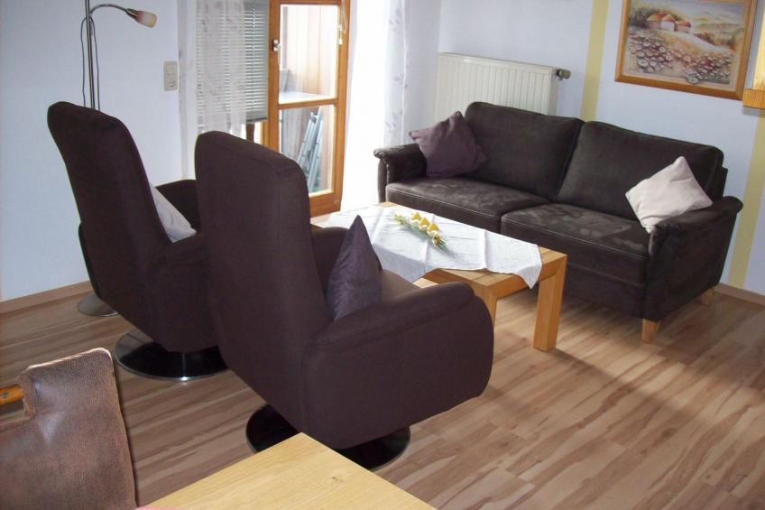 mit Balkon und schöner Fernsicht - foto 12