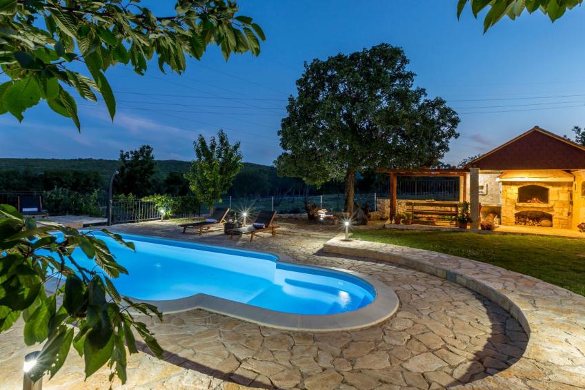 Villa Podrugovi Dvori mit Pool - foto 3