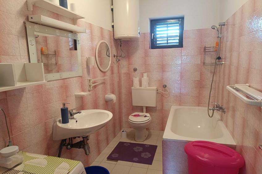 Holiday Home Višnja - Two Bedroom Holiday Home with Terrace - foto 14