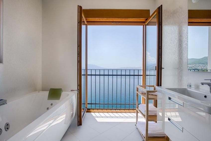 Wohnung "Zayml Povile" mit Blick auf das Wasser - foto 10