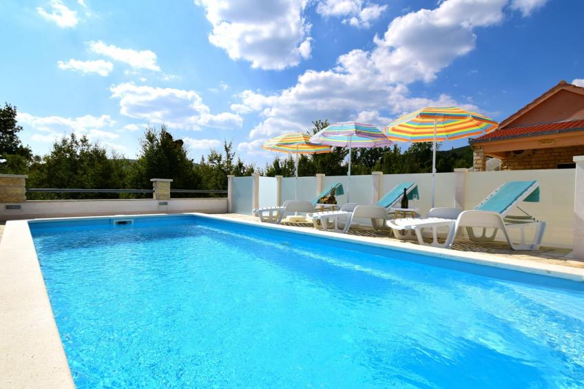 für 8 Personen mit privatem Swimmingpool im Hinterland von Split - foto 51