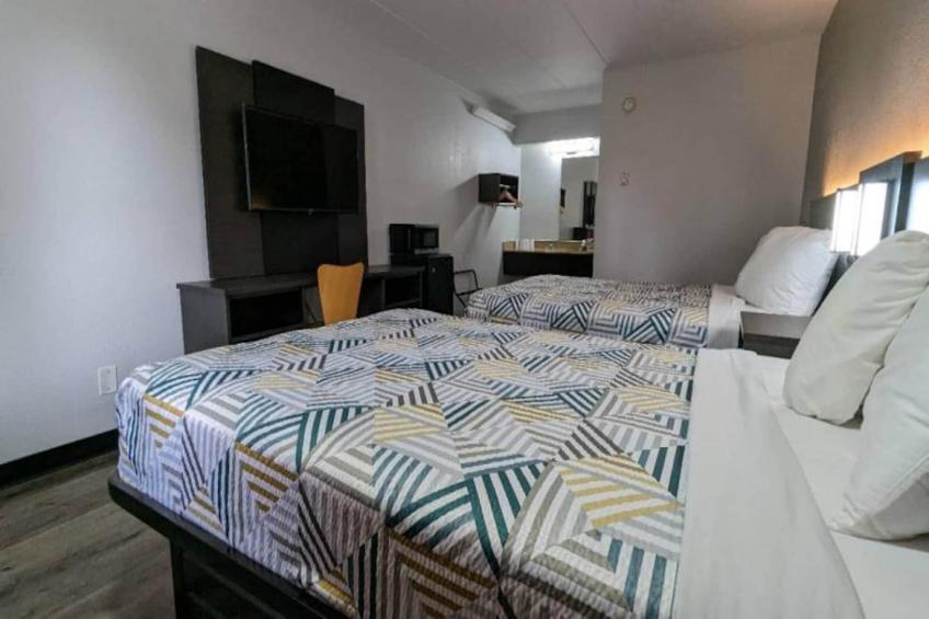 2 Full Beds  ADA/Tub - foto 15