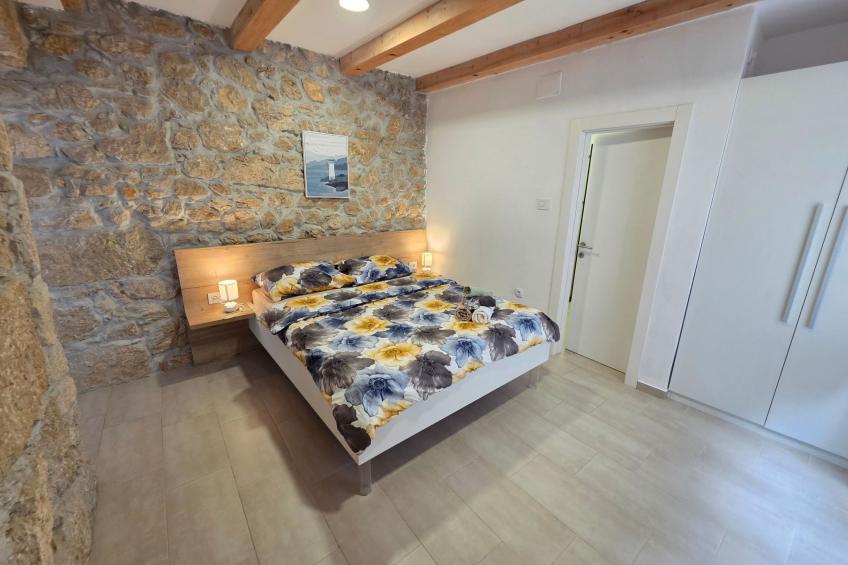 Steinhaus mit privatem Außenpool - foto 8