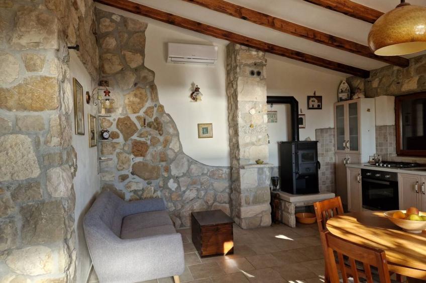 in Kaštel Lukšić mit großer Terrasse und Bergblick - foto 37