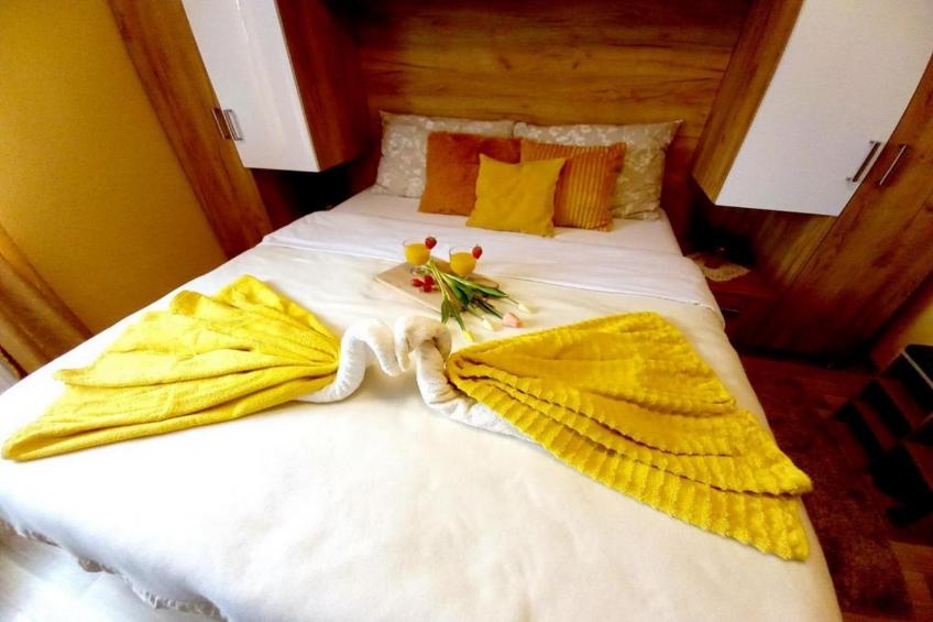 Matan House - Two Bedroom Holiday Home with Hot Tub - foto 13