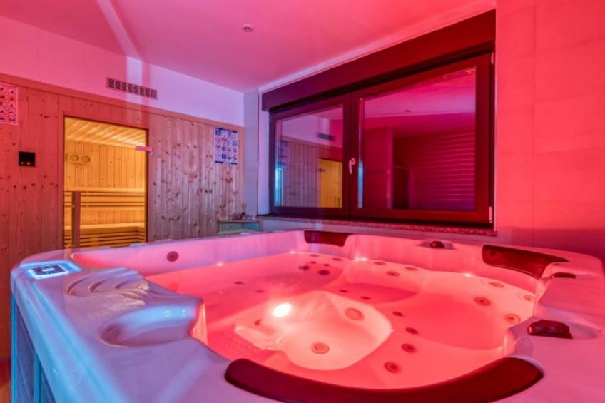 Four Bedroom Holiday House Mali Raj with Pool - foto 38