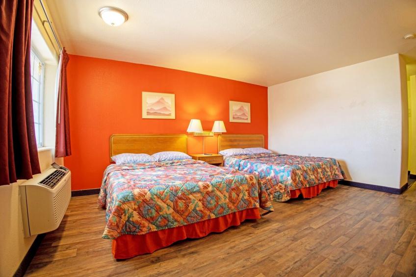 2 Queen Beds Non-Smoking