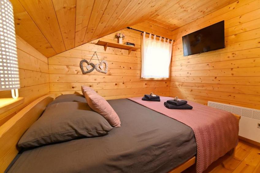 Lavanda Land - Villa Tanya Mrežnica - Three Bedroom Holiday Home with Hot Tub - foto 9