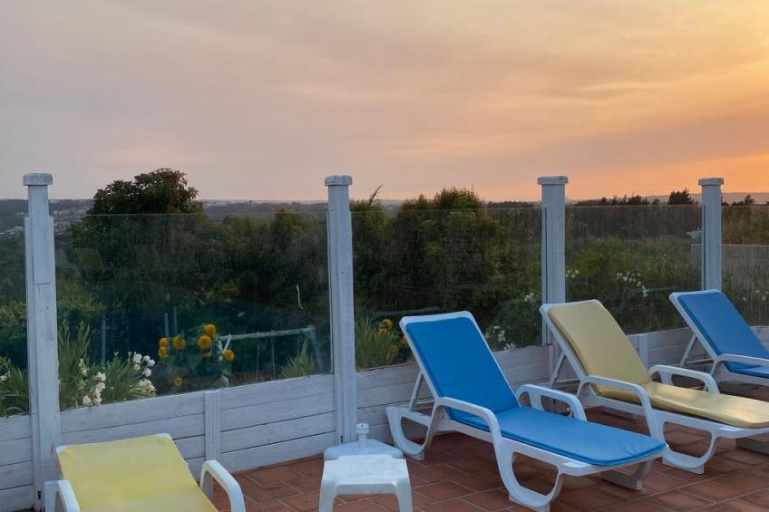 Gemütliches Ferienhaus mit großem Gemeinschaftspool und Garten - foto 11