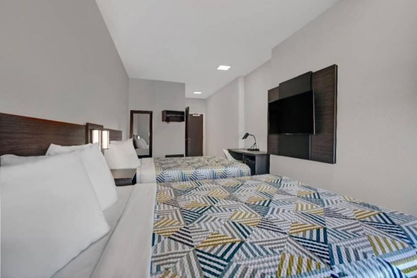 2 Queen Beds  Nsmk Kitchen Shower - foto 24