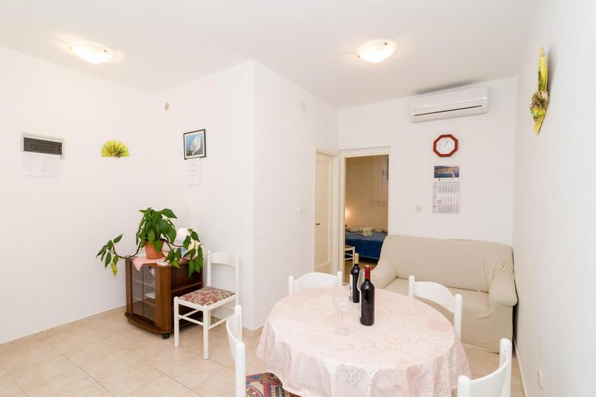 Apartments Villa Dingač- Borak - Standard One Bedroom Apartment with Balcony and Sea View No. 3 - foto 2