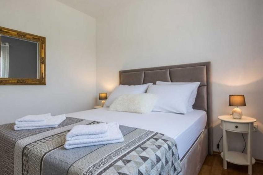 Holiday house Flora with pool - foto 19