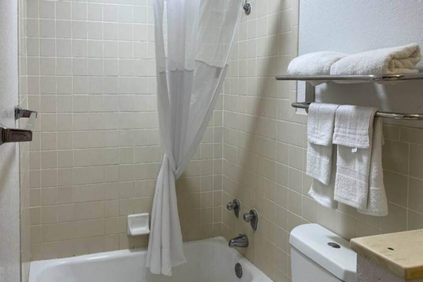 2 Full Beds  Non-Smoking - foto 13