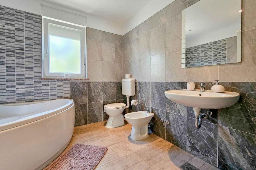 Ferienhaus mit 3 Schlafzimmern - BF-7BX82 - foto 45