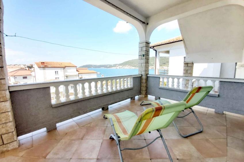 Holiday apartment with boat mooring and sea view - BF-C8XWB