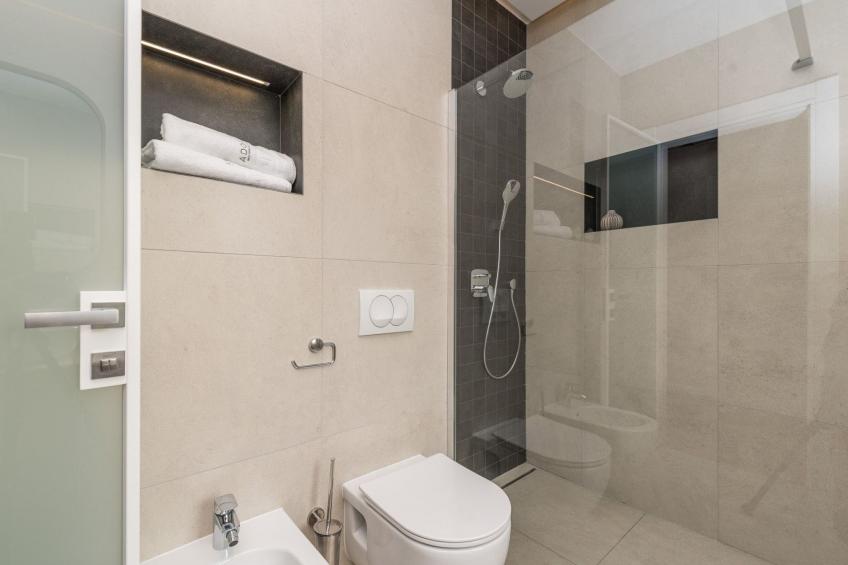 Haus für 9 Personen und 1 Kind in Gornje Rastane - foto 34