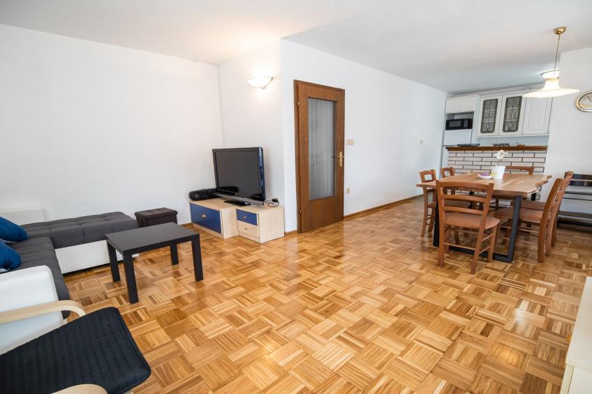 Mountain View Haven Apartments - Two Bedroom Apartment with Balcony - foto 4