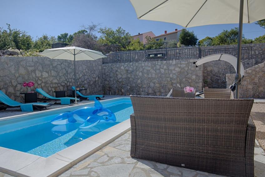 Luxuriöse Villa mit Pool, großem mediterranen Garten und Kinderspielplatz. - foto 3