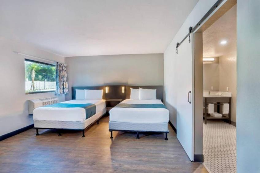 2 Full Beds  Premium Micfridge - foto 5