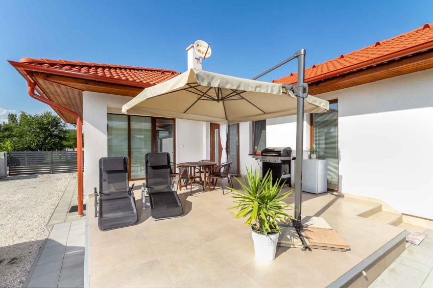 Holiday home Air-conditioned holiday home with WiFi, washing machine, dishwasher - BF-ZT684
