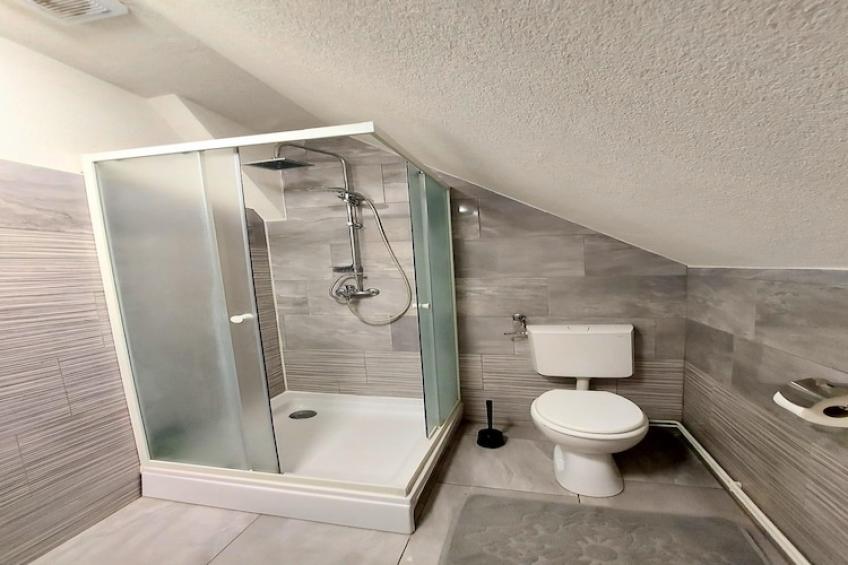 Apartments Jezerane - Four Bedroom Apartment with Balcony - foto 8