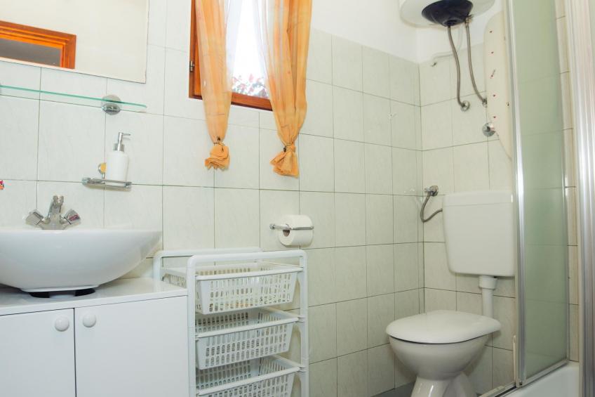 in Maslinica mit Großer Terrasse - foto 18