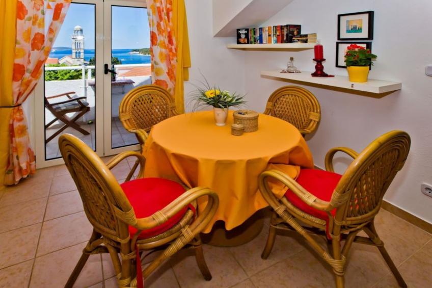 Charming and Sunny Hvar Apartments - One Bedroom Apartment with Balcony (owner 6) - foto 9