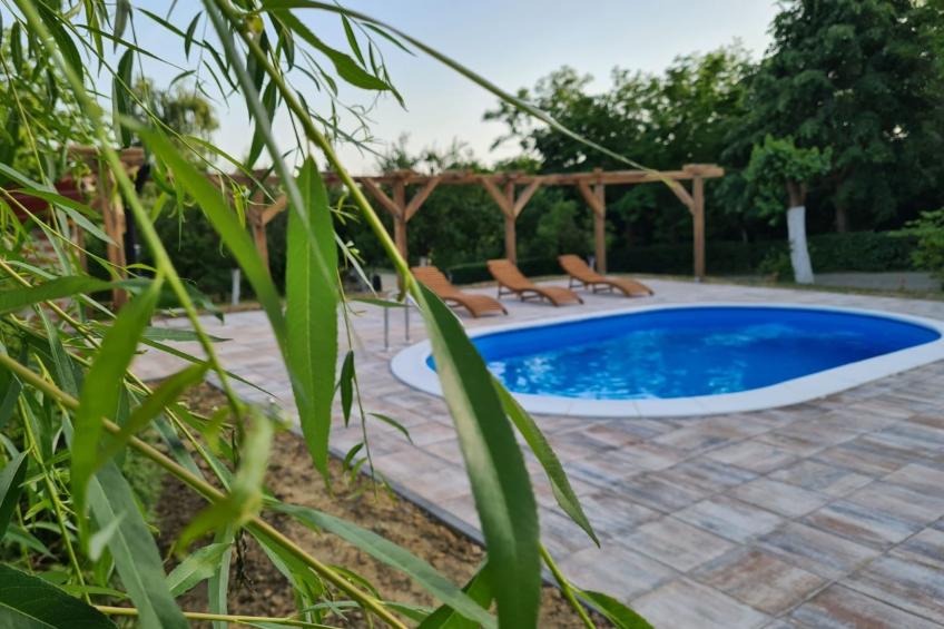 Hütte mit Garten, Grill und Terrasse - foto 12