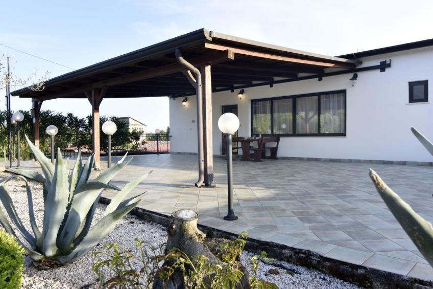 Zweizimmerwohnung mit großer Terrasse in Grupija bei Umag