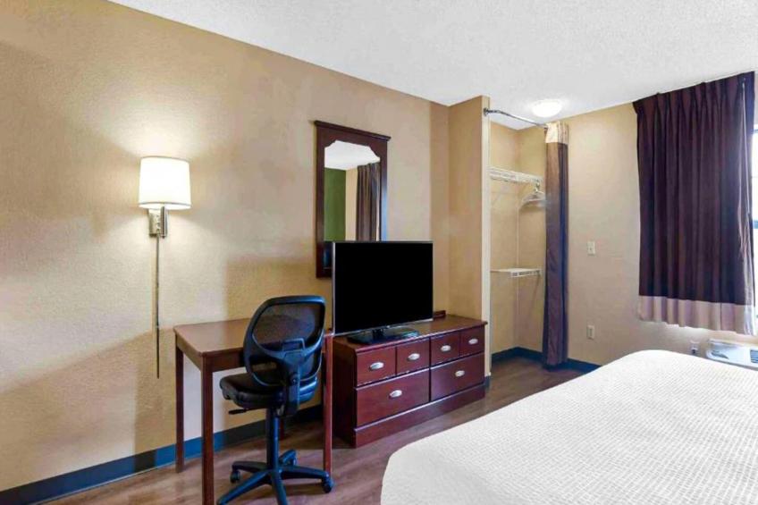 1 Queen Bed | Mobil Access Tub Nsmk Kitchen - foto 26