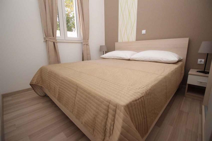 Holiday apartment with modern furniture and pool, free wi-fi, air conditioning and parking - BF-W6BB - foto 13
