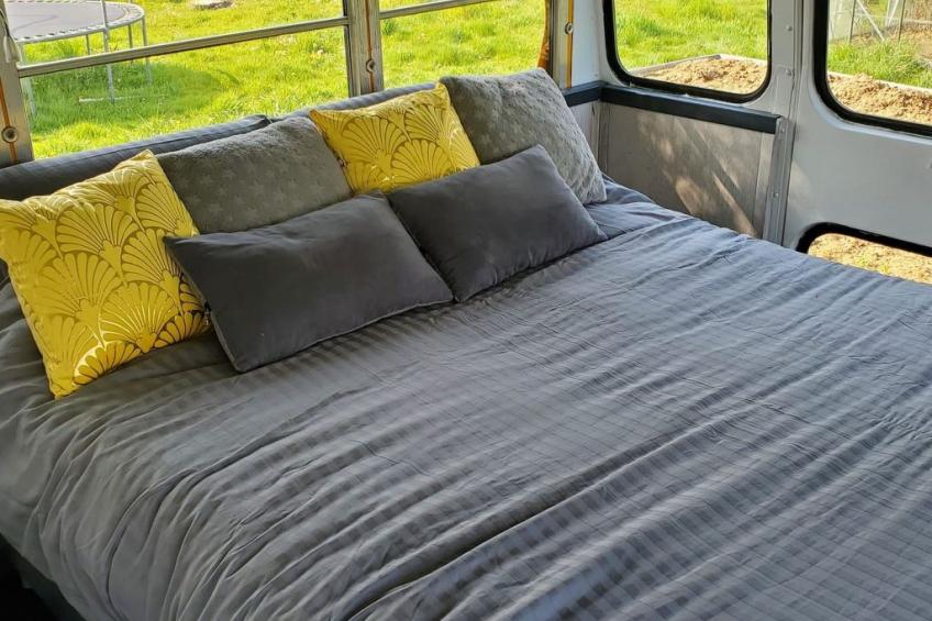 Ungewöhnliche Übernachtung in einem authentischen amerikanischen Schulbus - foto 3