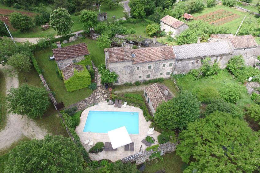 Helle Ferienwohnung in Karlovići mit Garten, Grill und Terrasse - foto 7