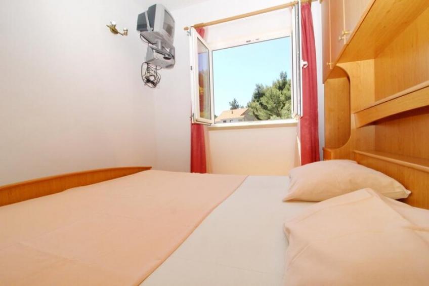 Apartments Veselka, Lumbarda - Standard Room with Balcony and Sea View (Room 2) - foto 4