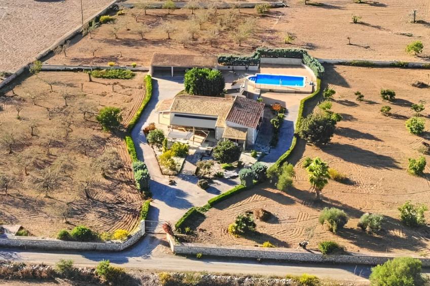 Finca mit großem eingezäunten Pool und Klimaanlage. - foto 21