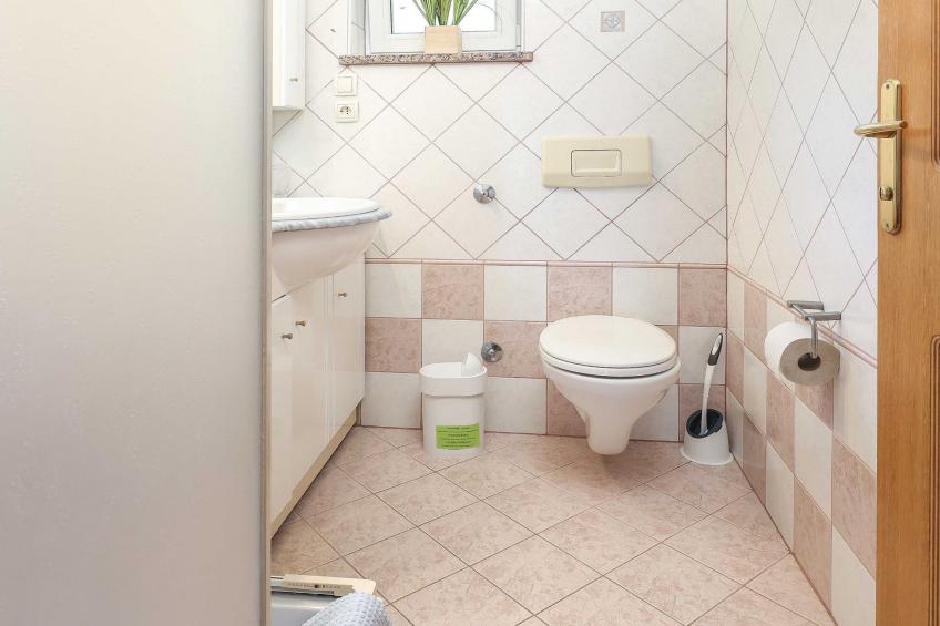 Peaceful Nature Retreat Near Krk Town with BBQ and Parking - Standard Two Bedroom Apartment - foto 8