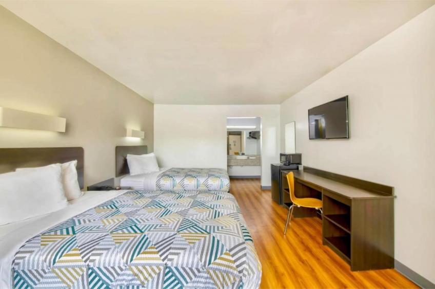 2 Full Beds  Smoking - foto 11