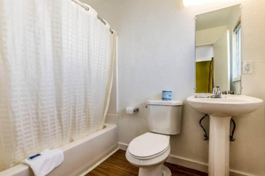 2 Full Beds  Mobility Accessible Tub Nsmk - foto 11