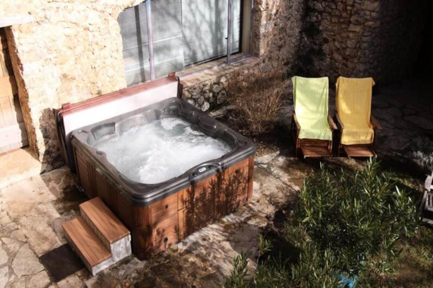 Lou Petarel, Mas Provençal Typique Avec Piscine Partagée, Calme, Nature - foto 21